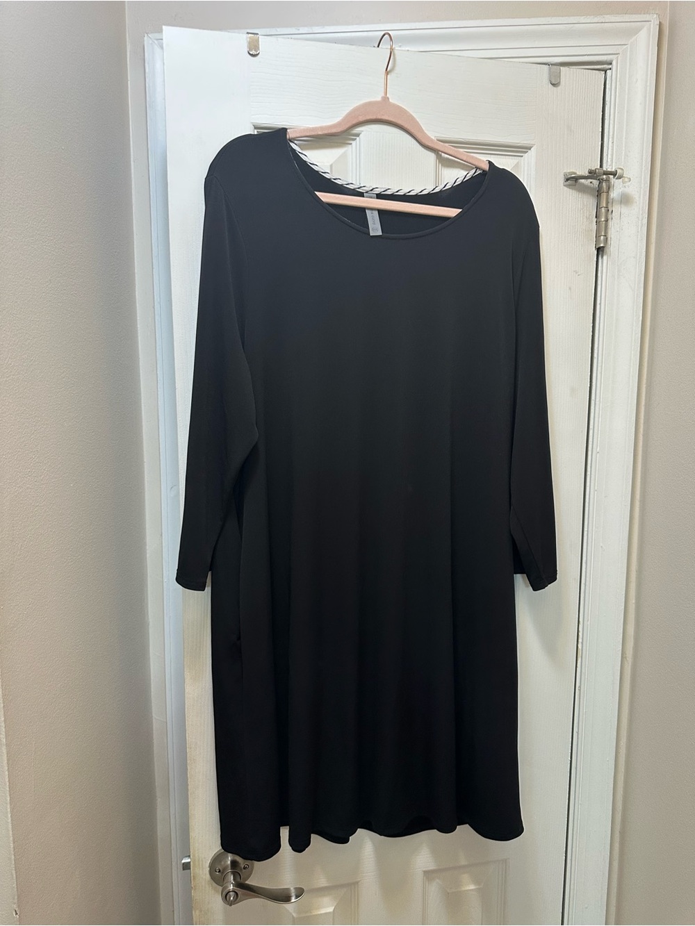 Honeyme Black Mini Dress with Long Sleeves